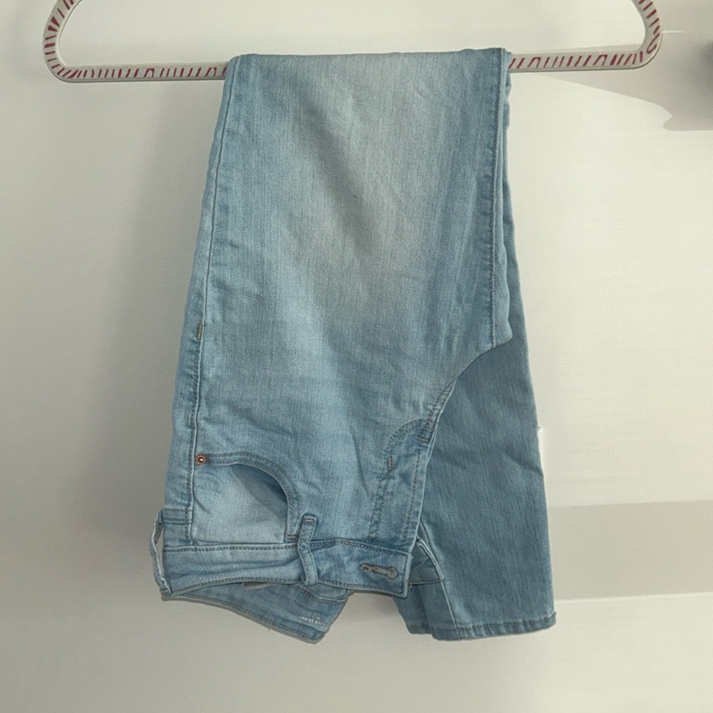 Light wash Super Skinner Ankle Jeans